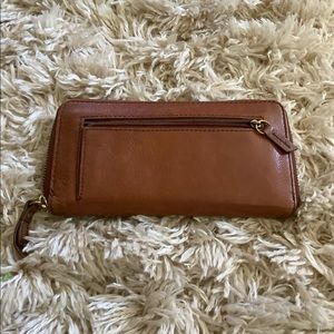 Fossil clutch zip around wallet